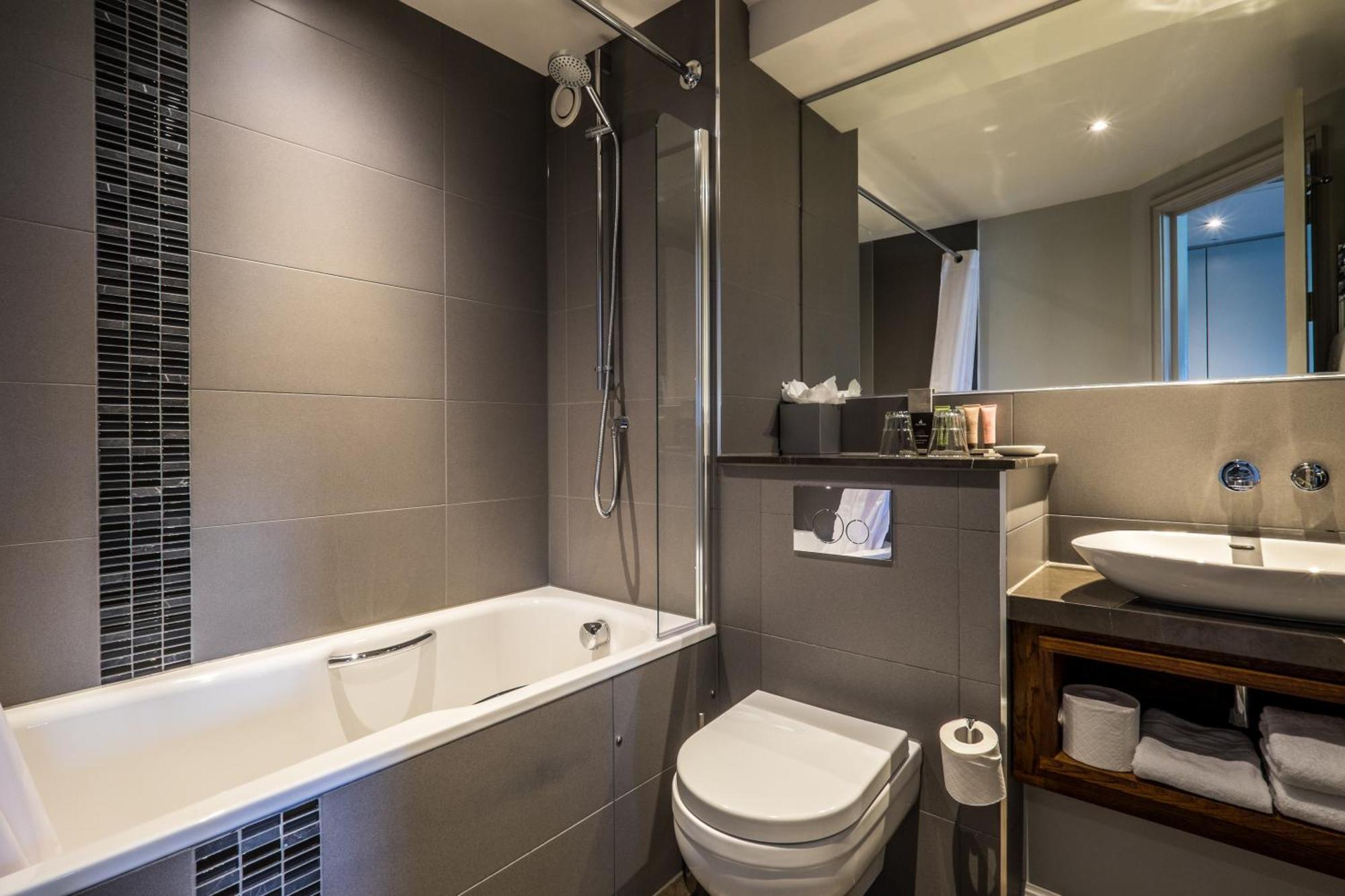 The Alexander Pope Hotel Твікенем Екстер'єр фото